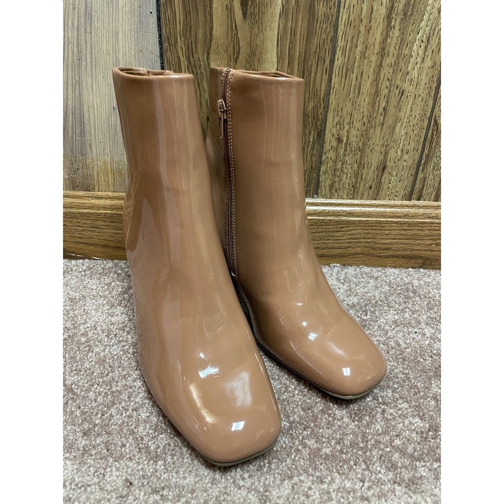 Madden NYC Womens Boots Sz 7 Side Zip Glossy Platform Chunky Heel Tan Retro
